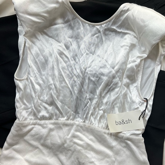 Ba&Sh White wide shoulder blouse ✨ - Picture 2 of 5